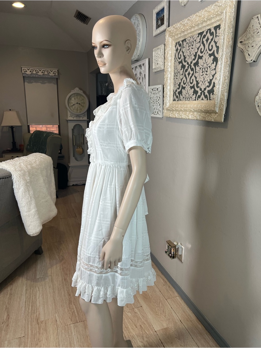 Lolitimes White Lace-Trim Midi Lolita Dress with Ruffle Collar - Picture 8 of 14